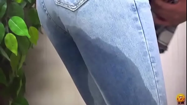 A cute girl can_t go restroom and pee her jeans