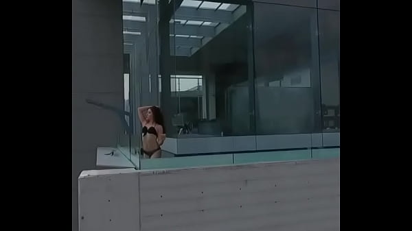 Nonton Bikini Cachonda thumbnail