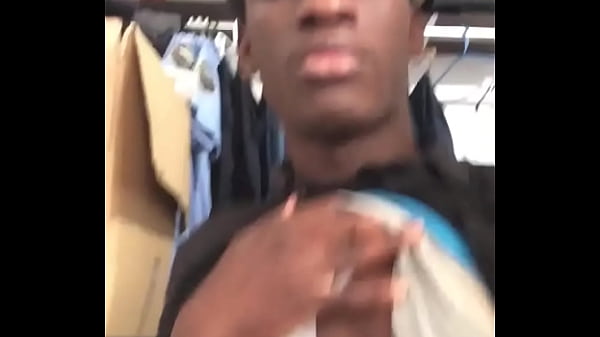 Play MP4 - young black dude show dick