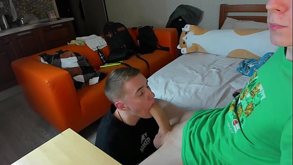 Play MP4 - Massive Load Paints Pretty Face Completely White