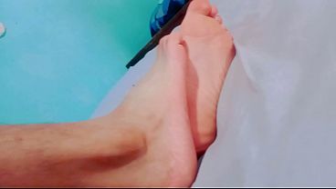 Quiero que te corras sobre mis pies 