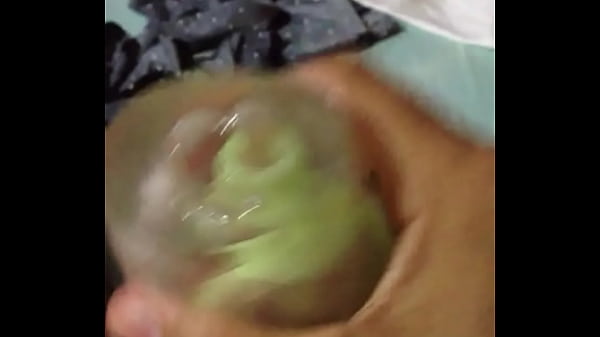 Play MP4 - Estrangulando la pinga