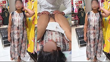 कोमल मॉल में शॉपिंग कर रही थी वही पर उसके फैन ने देखा और