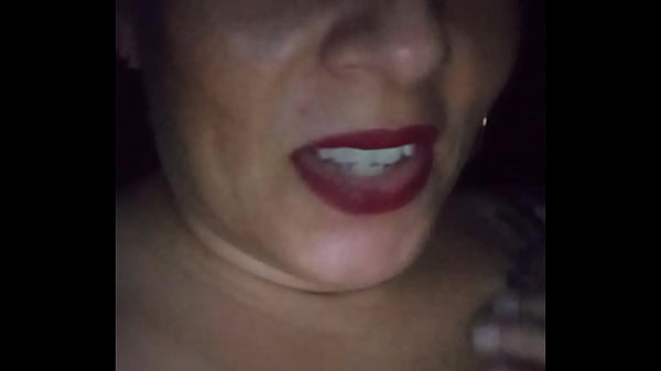 Natural bouncing tits for the car