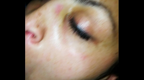 Play MP4 - My bitch quiere su carita llenita de mi leche la muy puta como lo disfruta