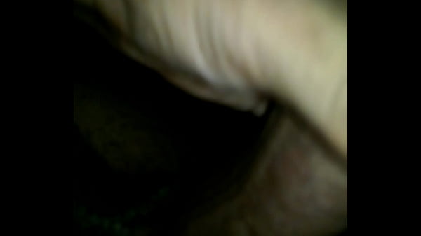 Masturb&aacute_ndome en el ba&ntilde_o