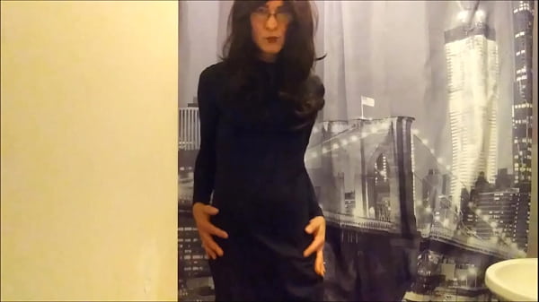 Lady in Black x 