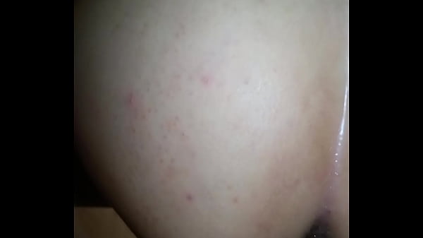 Pov casero jugando con el plug anal en mi culo aceitado