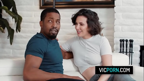 Horny besties CaseyCalvertand Sonia Harcourt loveto try_BBC for_first time