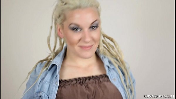 Play MP4 - Elle B Take My Clothes Off