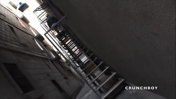 Du Sex Hard En Backroom Avec Des Mecs Poilus En Cuir thumbnail