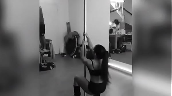 busty brunette_knows how to show off her hot body