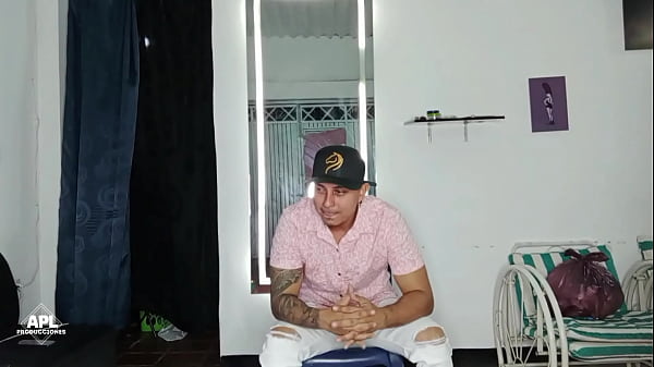 Nonton Pruebo El Sabroso Culo Y El Hermoso Cuerpo De La Nueva Modelo Que Contrat&eacute; Para El Estudio thumbnail