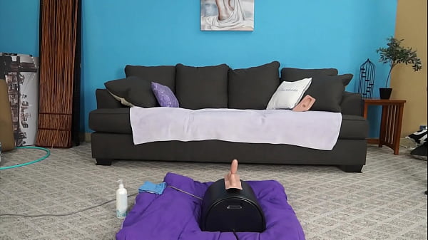 Nonton Jewels Vega's First Sybian Ride thumbnail