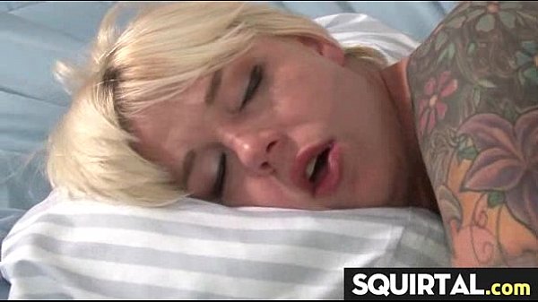 SHE SQUIRTS NICEPUSSY JUICE 14