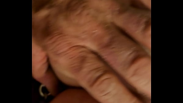 Nonton Cuffed Buttplug thumbnail