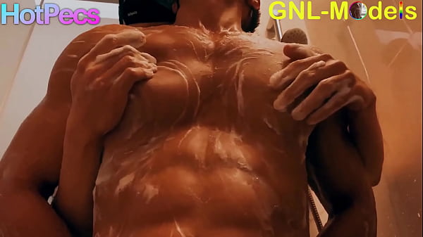 hook-up with nipple play 