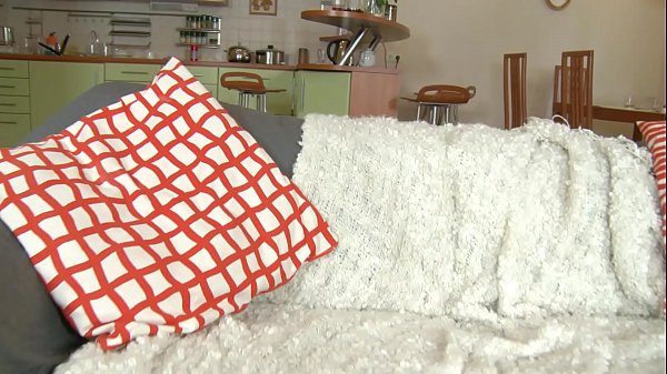 Play MP4 - Horny Slut Touches Herself Waiting For A Man&excl;