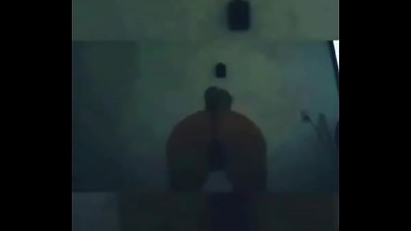 Rebolando gostoso pra cam