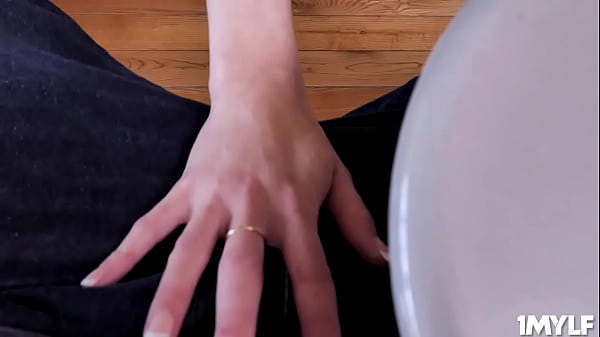 MILF Andi gives some extra fromtroubled student Love