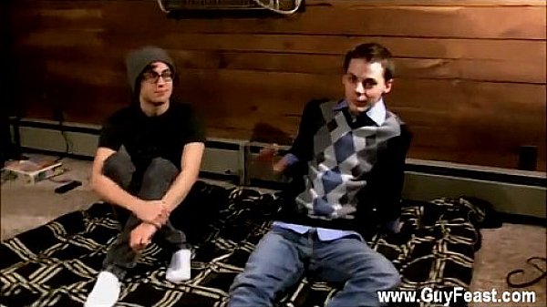 Gay fuck Benji Elliot Gets r. With Lucas Sky 