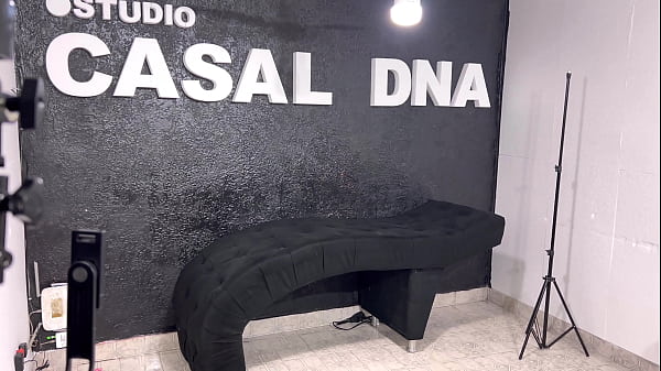 Nonton Ela Nunca Exprimentou Uma Pica Na Vida Virgem De Pica ! Ela Quer Muito Foder Comigo Ai Falei Meu Marido Tem Q Te Foder Tbm ! Ser&aacute; Q Aceitou Essa Proposta ? thumbnail