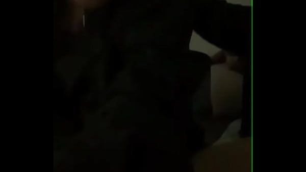 Nonton Aprovechando Para Tocar A Mi Novia Antes Del Concierto thumbnail