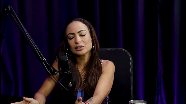 A fam&iacute;lia respeitou sua decis&atilde;o teve um cara muito obcecado as sugest&otilde;es diferentes que os clientes queriam e o preconceito belinha baracho watch sheer red 