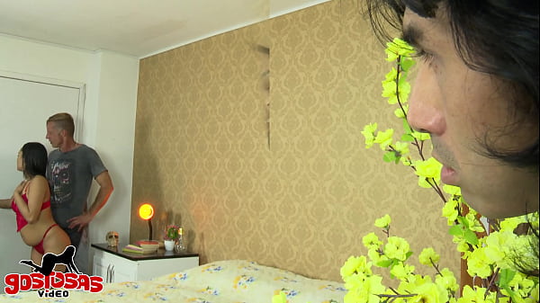 Corno Assistindo A Esposa Transando Vizinho thumbnail