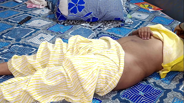 Play MP4 - पढ़ाने के बहाने से पड़ोस की आंटी को छुआ फिर घोड़ी बनाकर पेला &lpar;हिंदी ऑडियो&rpar;