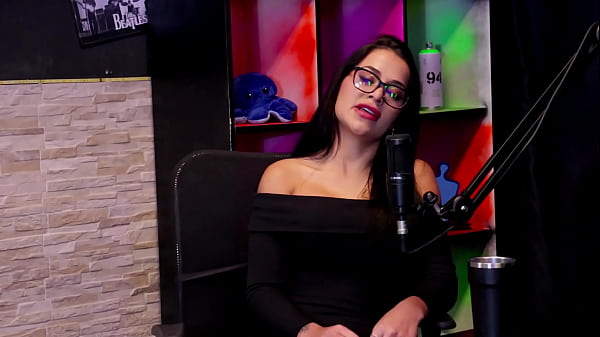 &Eacute; dif&iacute;cil comer uma menina, n&atilde;o teve proposta de fetiches nojentos, mostrou uma posi&ccedil;&atilde;o pra fazer sexo, e uma sentada... - Guilherme Filmmaker Porn&ocirc; (WATCH ON: SHEER/RED) 