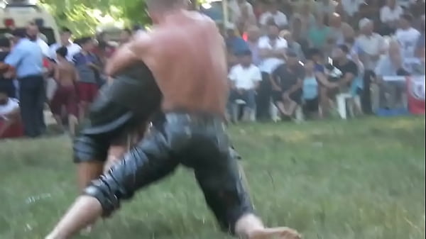 Luta turca com ol&eacute_o - 8