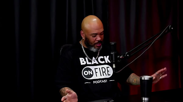 A fam&iacute;lia sabe, se conheceram em collab, descobriu gostar tamb&eacute;m de mulher, e gravaram com v&aacute;rios e se assustou com o tamanho do pau - Aninha e Renatinha (WATCH ON: SHEER/RED) 