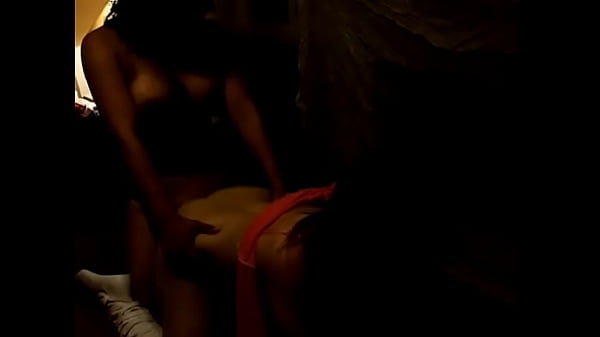 Hermanas caen en la_tentación de experimentar