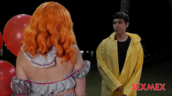 Play MP4 - SEXMEX - HALLOWEEN SPECIAL - SEXY AND SCARY &period; EMILY THORNE