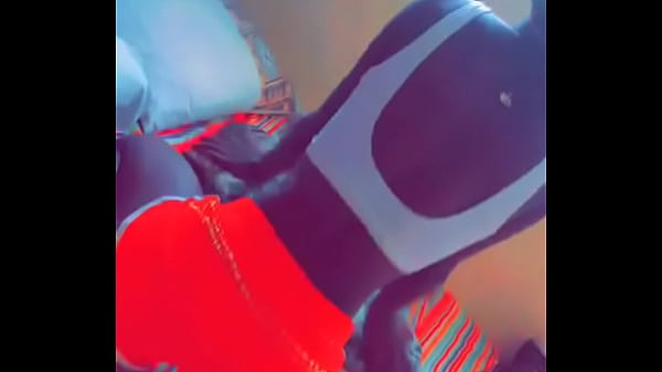 Nonton Crazy Twerker thumbnail