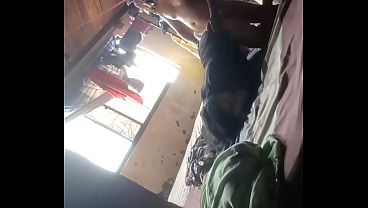 Espera padrastro no metas tu verga es grande y mi culo es pequeno
