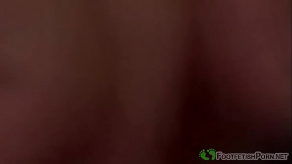 Nonton Hot Brunette Gives Footjob And Fucks thumbnail