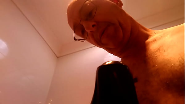 review my new butt plug with demonstration 