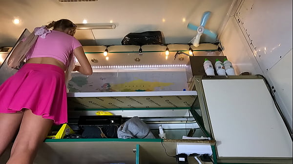 This girl is so hot that I had to upskirt her at work - voyeur pov 