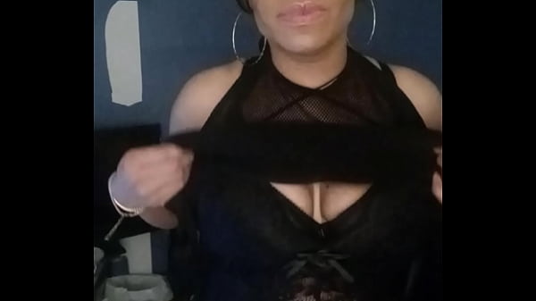 Play MP4 - AngelG and Kuzz&excl; Sexy playing around before work&excl;