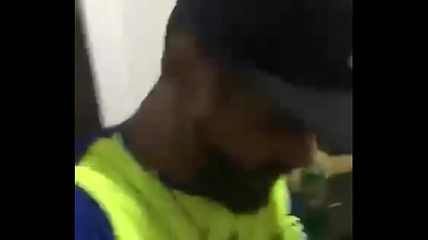 Play MP4 - Puta dando de calcinha