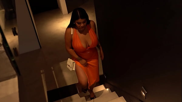 Peruvian woman sneaks into her sister's room to quietly have sex with her big-dicked boyfriend