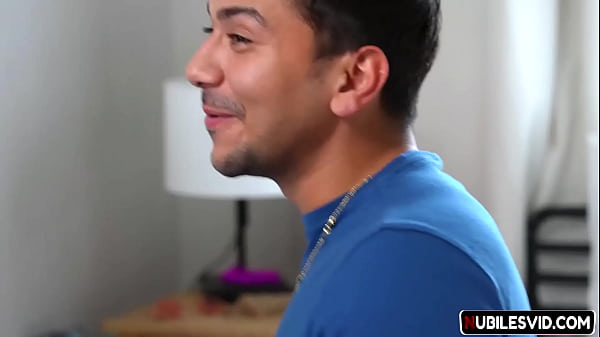 Play MP4 - Little StepSis Angel Gostosa Sweet And Sexy