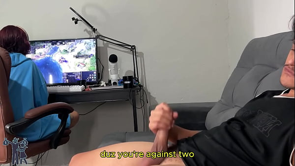 Play MP4 - Risky handjob&comma; will she notice&quest; &lpar;English subtitles&rpar;