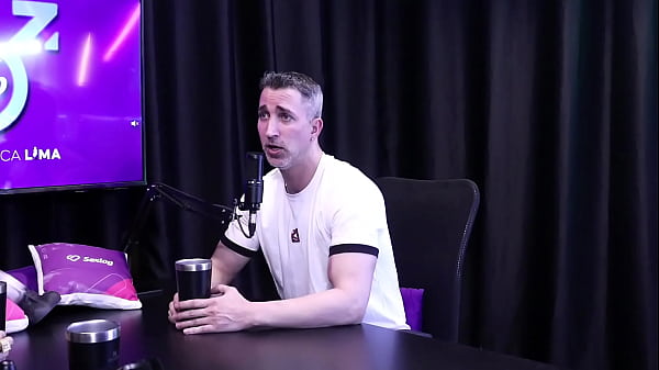 Ofetichedele éver a mulher dando paraoutro homem goza para isso - Gustavo Asbach SHEER RED