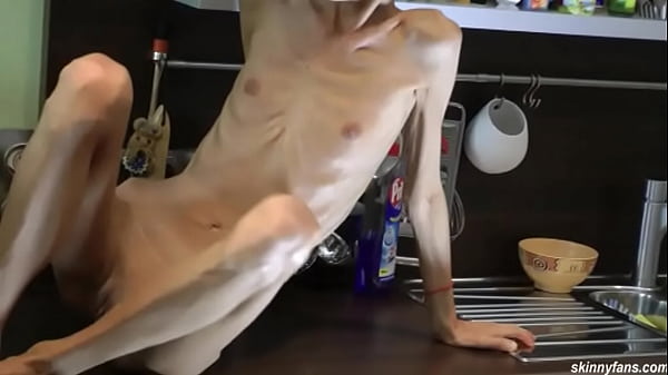 Skinny_brunetteposing_naked