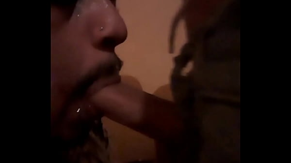 Uma mamada rapidinha no quebrada