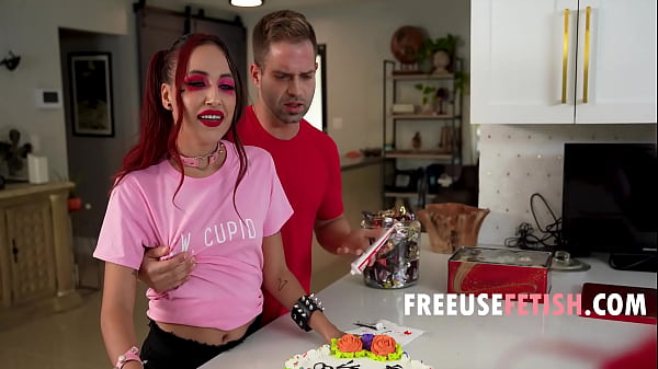 Anti Valentines Freeuse Step Fuck - Krissy Knight, Lola Aiko, Nicky Rebel 