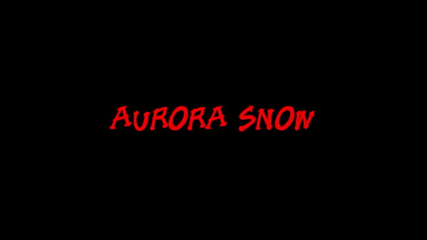 Nonton Aurora Snow Couldn't Wait For A Dick To Pop Though The Glory Hole She Found thumbnail